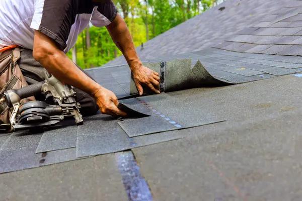 Roof Replacement in Sarasota: What to Expect During the Process